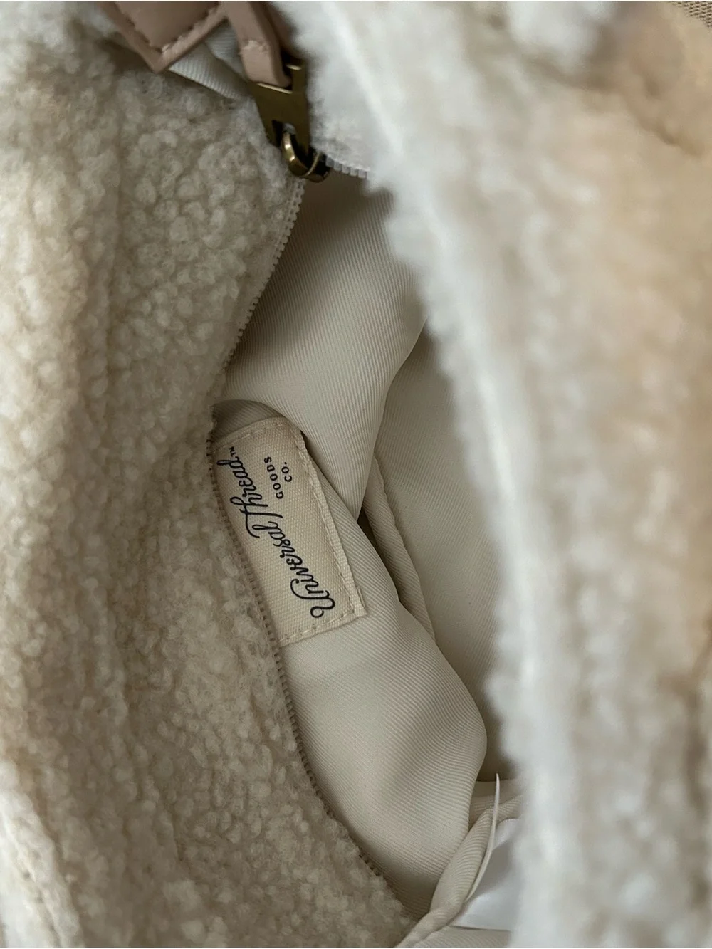 Universal Thread soft cream